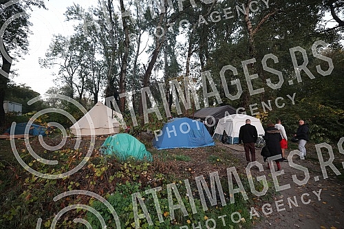 Activists of the Sodros Survivor camp organized a musical party.Aktivisti Sodros Survivor kampa organizovali su muzicko druzenje.