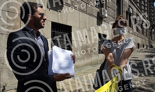 In front of the Serbian Government building, the Association for the Protection of Constitutionality and Legality submitted a petition with 60,000 signatures for the purpose of banning the reality program during the state of emergency.Ispred zgrade 