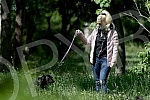 Singer Sara Reljic with brother Filip walking dogs (paparazzo).Pevacica Sara Reljic sa bratom Filipom seta kucice (paparaco).