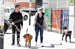Singer Sara Reljic with brother Filip walking dogs (paparazzo).Pevacica Sara Reljic sa bratom Filipom seta kucice (paparaco).