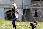 Singer Sara Reljic with brother Filip walking dogs (paparazzo).Pevacica Sara Reljic sa bratom Filipom seta kucice (paparaco).