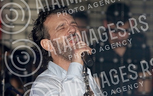 Performance of Aca Lukas (Aleksandar Vuksanovic) held in night club Gotik.Nastup Ace Lukasa (Aleksandar Vuksanovic) odrzan u nocnom klubu Gotik. 