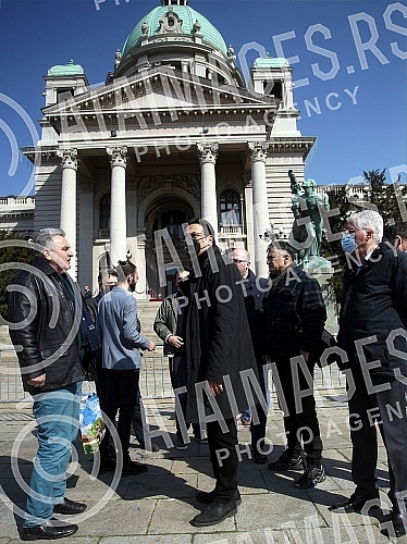 A press conference was held in front of the National assembly house, organized by the Social democratic party, the New party, the Civic democratic forum, the Hungarian movement, the Movement 1 out of 5 million, the Vlaska party, KLIP, New serbia, the