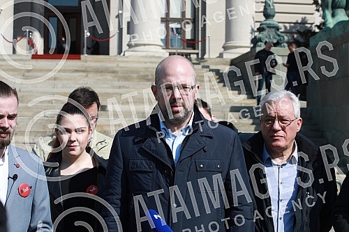 A press conference was held in front of the National assembly house, organized by the Social democratic party, the New party, the Civic democratic forum, the Hungarian movement, the Movement 1 out of 5 million, the Vlaska party, KLIP, New serbia, the