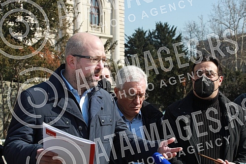 A press conference was held in front of the National assembly house, organized by the Social democratic party, the New party, the Civic democratic forum, the Hungarian movement, the Movement 1 out of 5 million, the Vlaska party, KLIP, New serbia, the