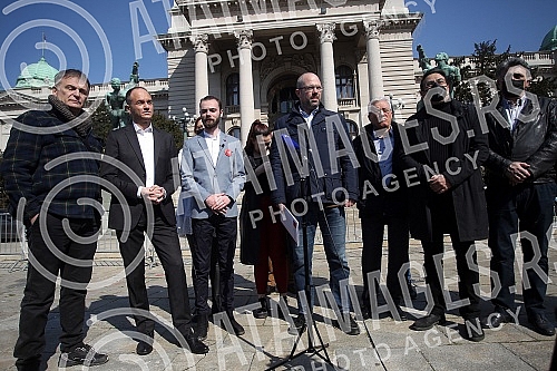 A press conference was held in front of the National assembly house, organized by the Social democratic party, the New party, the Civic democratic forum, the Hungarian movement, the Movement 1 out of 5 million, the Vlaska party, KLIP, New serbia, the