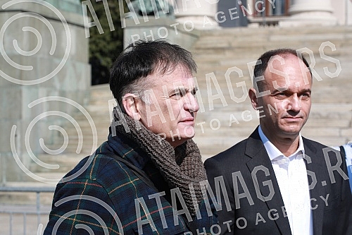 A press conference was held in front of the National assembly house, organized by the Social democratic party, the New party, the Civic democratic forum, the Hungarian movement, the Movement 1 out of 5 million, the Vlaska party, KLIP, New serbia, the