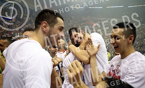 Treca utakmica finala plejofa Kosarkaske Super Lige Srbije izmedju KK Crvena Zvezda i KK Partizan odigrana u hali Pionir. 