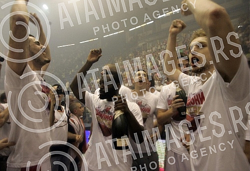 Treca utakmica finala plejofa Kosarkaske Super Lige Srbije izmedju KK Crvena Zvezda i KK Partizan odigrana u hali Pionir. 