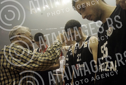 Treca utakmica finala plejofa Kosarkaske Super Lige Srbije izmedju KK Crvena Zvezda i KK Partizan odigrana u hali Pionir. 