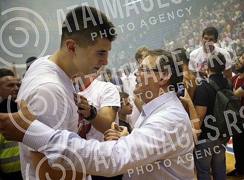 Treca utakmica finala plejofa Kosarkaske Super Lige Srbije izmedju KK Crvena Zvezda i KK Partizan odigrana u hali Pionir. 