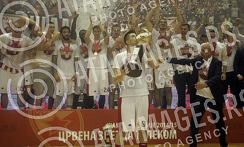 Treca utakmica finala plejofa Kosarkaske Super Lige Srbije izmedju KK Crvena Zvezda i KK Partizan odigrana u hali Pionir. 