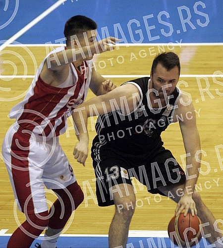 Treca utakmica finala plejofa Kosarkaske Super Lige Srbije izmedju KK Crvena Zvezda i KK Partizan odigrana u hali Pionir. 