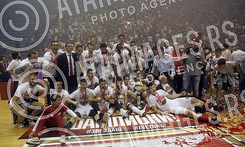 Treca utakmica finala plejofa Kosarkaske Super Lige Srbije izmedju KK Crvena Zvezda i KK Partizan odigrana u hali Pionir. 