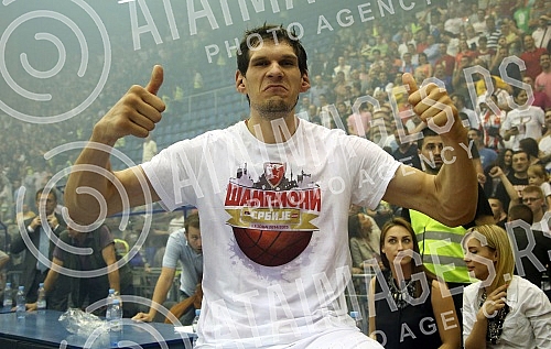 Treca utakmica finala plejofa Kosarkaske Super Lige Srbije izmedju KK Crvena Zvezda i KK Partizan odigrana u hali Pionir. 