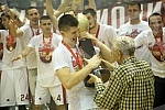 Treca utakmica finala plejofa Kosarkaske Super Lige Srbije izmedju KK Crvena Zvezda i KK Partizan odigrana u hali Pionir. 