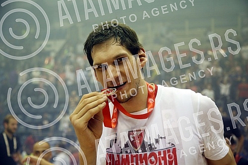 Treca utakmica finala plejofa Kosarkaske Super Lige Srbije izmedju KK Crvena Zvezda i KK Partizan odigrana u hali Pionir. 