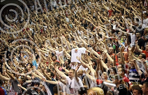 Treca utakmica finala plejofa Kosarkaske Super Lige Srbije izmedju KK Crvena Zvezda i KK Partizan odigrana u hali Pionir. 