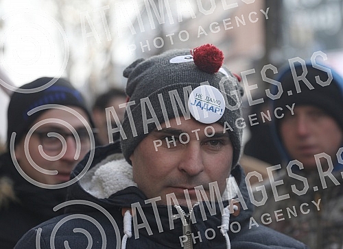 The Association of Environmental Organizations of Serbia - We Know Not to Give organized a blockade of the building of the Government of Serbia in order to remind members of the Government that they sent them requests.Savez Ekoloskih organizacija S