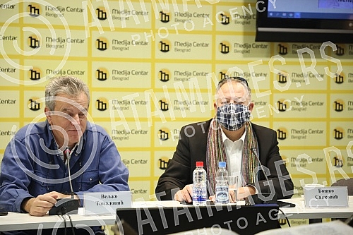 The organizer of the facsimile of Miroslav's Gospel, Veljko Topalovic, and the author of the documentary series on the history of the manuscript, Bosko Savkovic, held a press conference to discuss the damage to Miroslav's Gospel.Priredjivac faksimi
