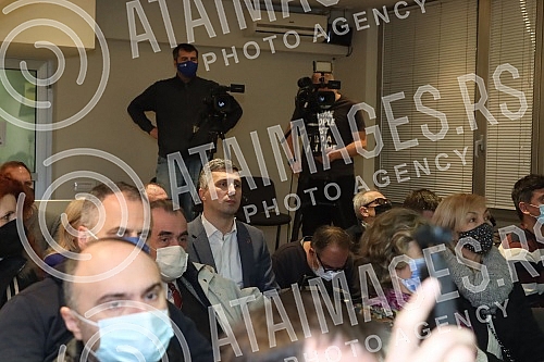 The organizer of the facsimile of Miroslav's Gospel, Veljko Topalovic, and the author of the documentary series on the history of the manuscript, Bosko Savkovic, held a press conference to discuss the damage to Miroslav's Gospel.Priredjivac faksimi