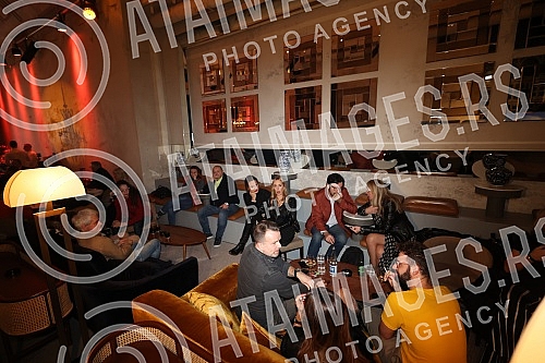 Zoran Kiki Lesendric and the group Piloti promoted the album 