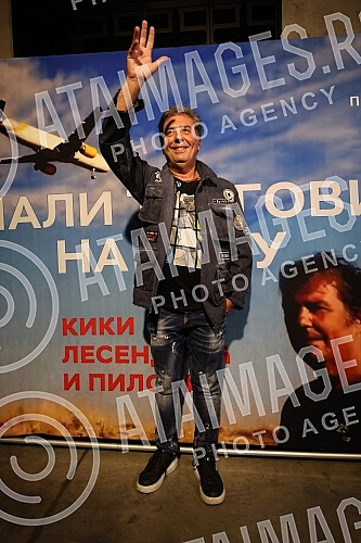 Zoran Kiki Lesendric and the group Piloti promoted the album 