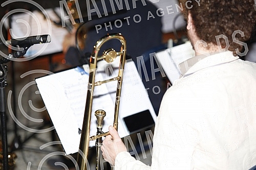 Opening of Milena and Gaga Square (corner of Milesevska and Cara Nikolaja streets).Otvaranje Skvera Milene i Gage (ugao ulica Milesevske i Cara Nikolaja).