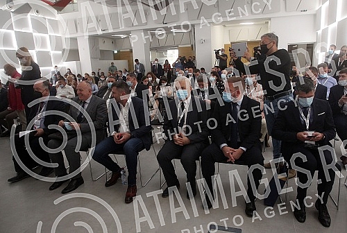 A Serbian - Russian business forum was organized by the Serbian Chamber of Commerce and the Cabinet of the Minister of Innovation and Technological Development in cooperation with the Russian Export Center.Otvoren srpsko - ruski poslovni forum u or