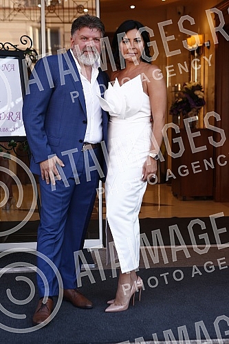 Pevac Bane Bojanic je organizoavo proslavu 18 rodjendana cerke Aleksandre u hotelu Majdan.Pevac Bane Bojanic je organizoavo proslavu 18 rodjendana cerke Aleksandre u hotelu Majdan.