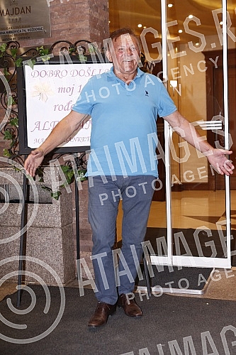 Pevac Bane Bojanic je organizoavo proslavu 18 rodjendana cerke Aleksandre u hotelu Majdan.Pevac Bane Bojanic je organizoavo proslavu 18 rodjendana cerke Aleksandre u hotelu Majdan.