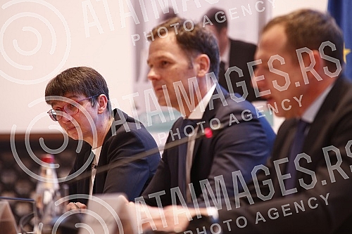 Conference E-invoices and electronic payments for a more competitive economy.Konferencija E-fakture i elektronska placanja za konkurentniju privredu.