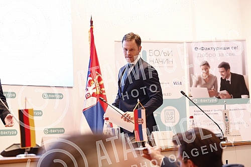 Conference E-invoices and electronic payments for a more competitive economy.Konferencija E-fakture i elektronska placanja za konkurentniju privredu.