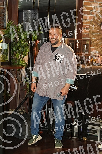 The finals of the Schweppes Mixology Session 2022 competition were held at Ellington's bar hital Hyatt Regency.Finale takmicenja Schweppes Mixology Session 2022 odrzano je klubu Ellington's bar hital Hyatt Regency.