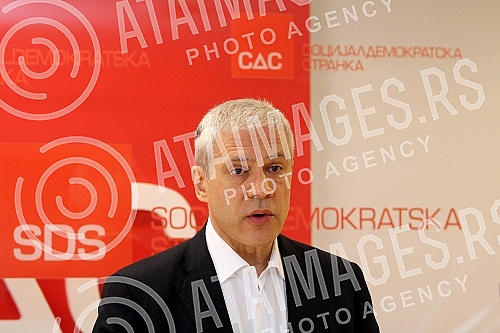 Press conference of Boris Tadic - president of Social democratic party.Pres konferencija Borisa Tadica - predsednika Social demokratske stranke. 