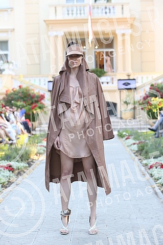 American fashion night, held at the Embassy of the United States, representing one of the most famous American fashion brands Nicholas K.Noc americke mode, odrzan u ambasadi Sjedinjenih Americkih Drzava predstavljajuci jedan od najpoznatijih americk