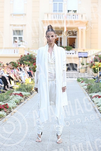 American fashion night, held at the Embassy of the United States, representing one of the most famous American fashion brands Nicholas K.Noc americke mode, odrzan u ambasadi Sjedinjenih Americkih Drzava predstavljajuci jedan od najpoznatijih americk