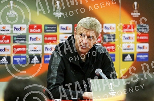 Press conference of Arsenal FC held on stadium Rajko Mitic. Konferencija FK Arsenal odrzana na station Rajko Mitic. 