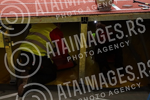 In the Stark Arena, works are underway on setting up an athletics track and preparing an athletic battlefield for the upcoming World Athletics Championships.U Stark areni u toku su radovi na postavljanju atletske staze i spremanje atletskog bojista