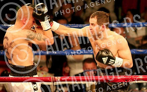 Pinki boxing night. Welter: Stefan Stevanovic (Serbia) vs Karlo Tabaghua (Sweden) Bout for IBF Youth welter title.Vece profi boksa u Pinkiju, Velter kategorija: Stefan Stevanovic (Srbija) - Karlo Tabaghua (Svedska). 