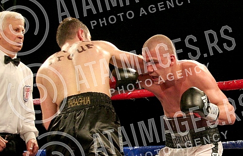 Pinki boxing night. Welter: Stefan Stevanovic (Serbia) vs Karlo Tabaghua (Sweden) Bout for IBF Youth welter title.Vece profi boksa u Pinkiju, Velter kategorija: Stefan Stevanovic (Srbija) - Karlo Tabaghua (Svedska). 