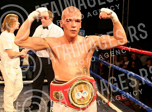 Pinki boxing night. Welter: Stefan Stevanovic (Serbia) vs Karlo Tabaghua (Sweden) Bout for IBF Youth welter title.Vece profi boksa u Pinkiju, Velter kategorija: Stefan Stevanovic (Srbija) - Karlo Tabaghua (Svedska). 