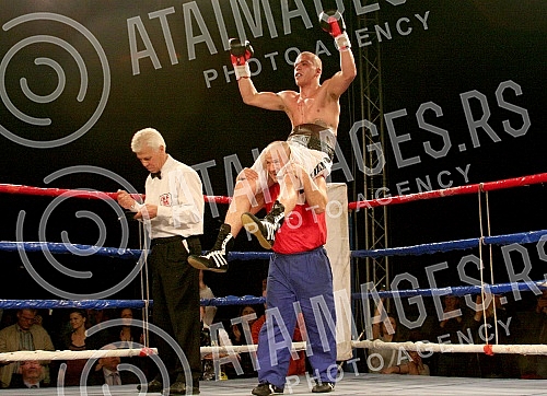 Pinki boxing night. Welter: Stefan Stevanovic (Serbia) vs Karlo Tabaghua (Sweden) Bout for IBF Youth welter title.Vece profi boksa u Pinkiju, Velter kategorija: Stefan Stevanovic (Srbija) - Karlo Tabaghua (Svedska). 