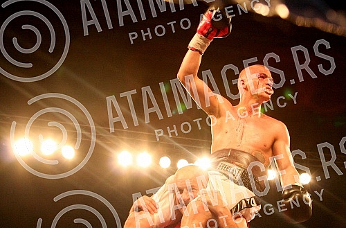 Pinki boxing night. Welter: Stefan Stevanovic (Serbia) vs Karlo Tabaghua (Sweden) Bout for IBF Youth welter title.Vece profi boksa u Pinkiju, Velter kategorija: Stefan Stevanovic (Srbija) - Karlo Tabaghua (Svedska). 