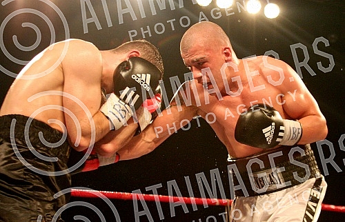 Pinki boxing night. Welter: Stefan Stevanovic (Serbia) vs Karlo Tabaghua (Sweden) Bout for IBF Youth welter title.Vece profi boksa u Pinkiju, Velter kategorija: Stefan Stevanovic (Srbija) - Karlo Tabaghua (Svedska). 