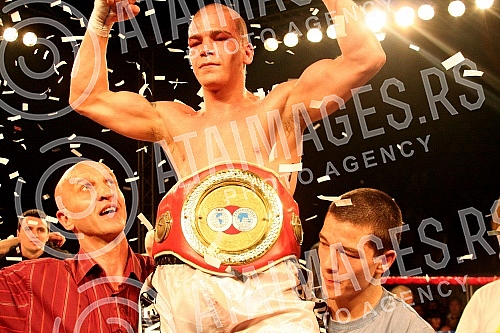 Pinki boxing night. Welter: Stefan Stevanovic (Serbia) vs Karlo Tabaghua (Sweden) Bout for IBF Youth welter title.Vece profi boksa u Pinkiju, Velter kategorija: Stefan Stevanovic (Srbija) - Karlo Tabaghua (Svedska). 