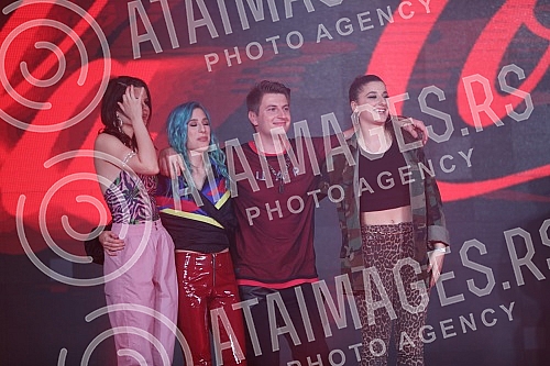 The final of online talent show held in Serbia Discovered by Coke!Finale online talent show-a u Srbiji Discovered by Coke!