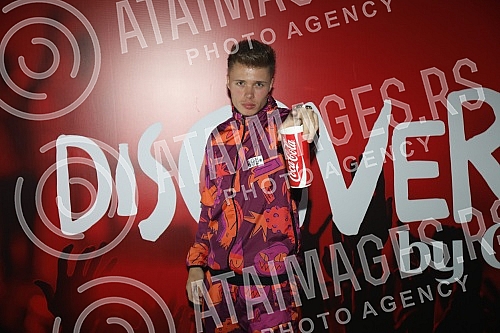 The final of online talent show held in Serbia Discovered by Coke!Finale online talent show-a u Srbiji Discovered by Coke!