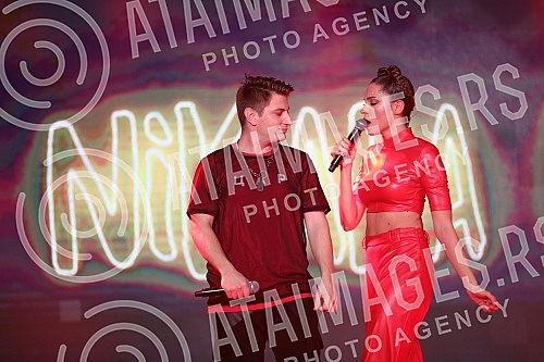 The final of online talent show held in Serbia Discovered by Coke!Finale online talent show-a u Srbiji Discovered by Coke!