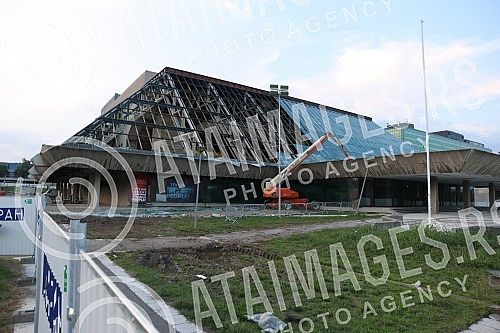 A fundamental reconstruction of the Sava Center is underway, which officially began on December 23, 2021, when the company Delta Holding, the new owner of the congress center, announced that it would restore this facility to its former glory.U toku